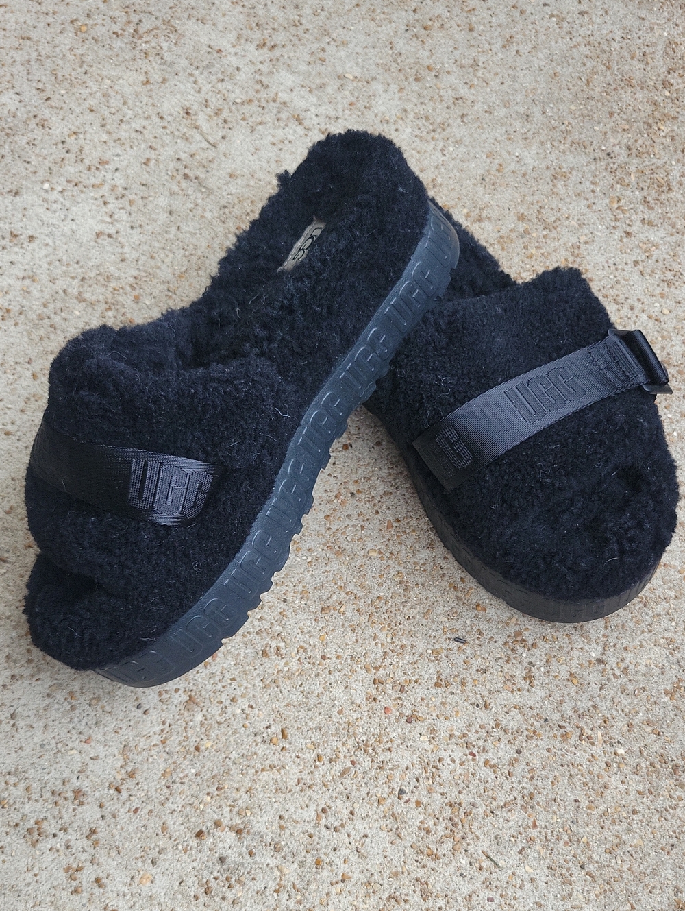 UGG Black Fluffy Crossband Slide Slippers